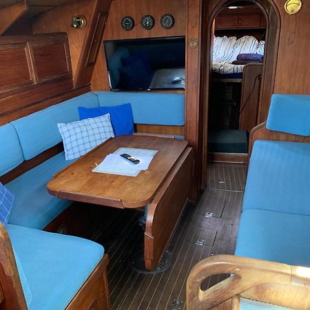 Hotel Unique Wooden Sail Yacht + 2 Bikes Included! Sant Adrià de Besòs Esterno foto