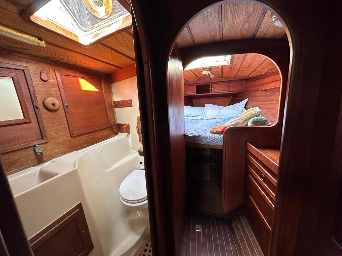 Hotel Unique Wooden Sail Yacht + 2 Bikes Included! Sant Adrià de Besòs Esterno foto