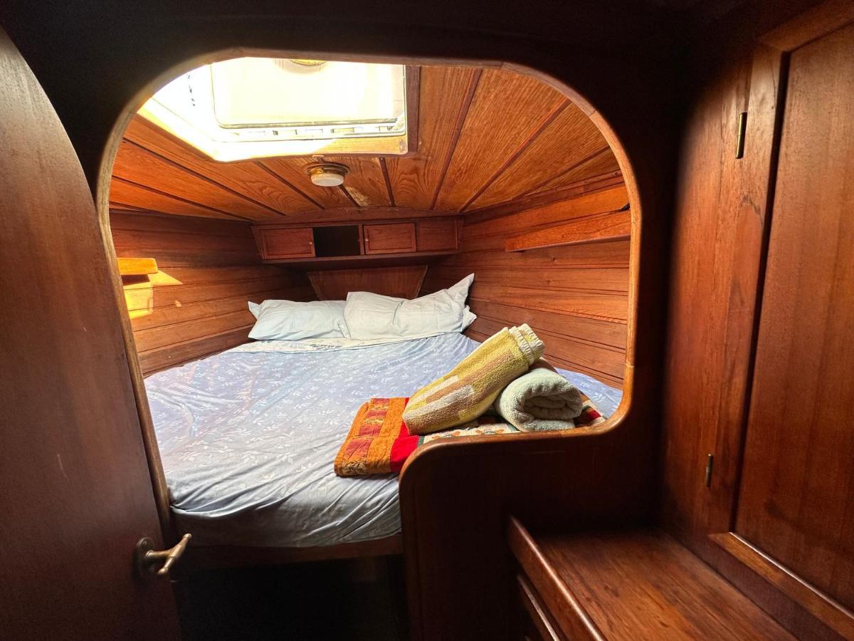 Hotel Unique Wooden Sail Yacht + 2 Bikes Included! Sant Adrià de Besòs Esterno foto